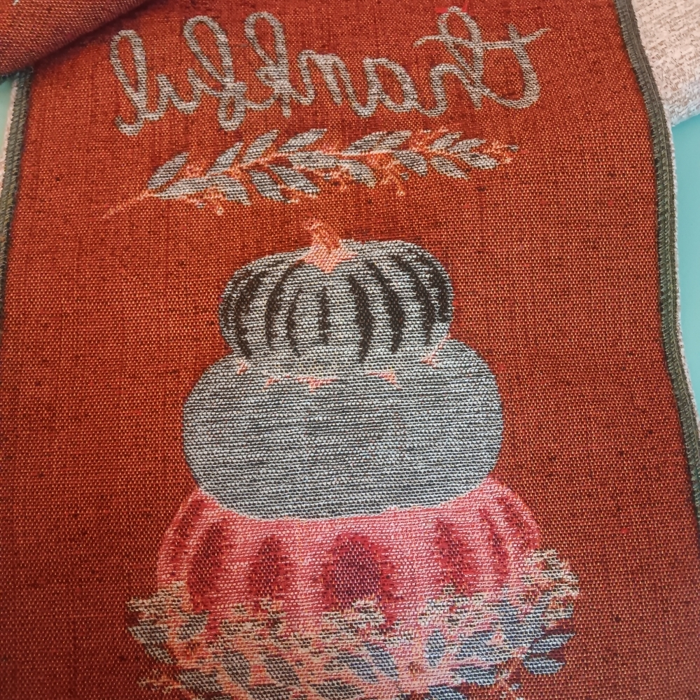 Table runner,  pumpkin design - Picture 2 of 2